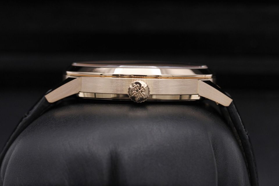 Patek Philippe Complications 5235/50R-001 Image 3